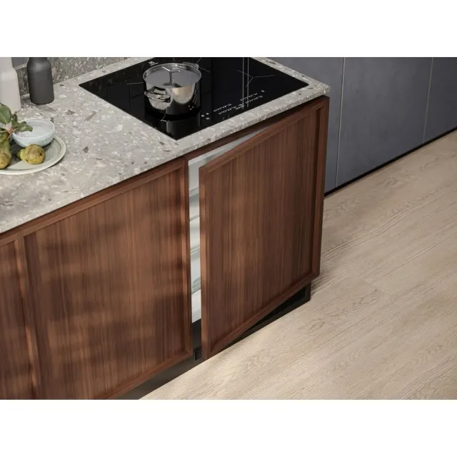 Electrolux Frigorifero incasso combinato ESB2AE82S Frigorifero Combinato da Incasso con Congelatore,
