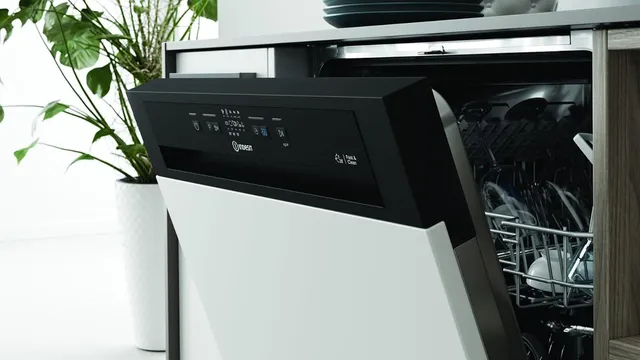 Indesit Lavastoviglie integrata totale I3B L634 B LAVASTOVIGLIE 2024 SEMI INCASSO NO PANNELLO SCOMPA