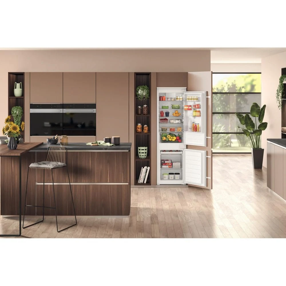 Hotpoint Frigorifero incasso doppia porta HAC18D011A1 Ariston Frigorifero combinato ad incasso