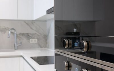 Come scegliere il microonde: guida completa a potenza, capacità e funzioni essenziali